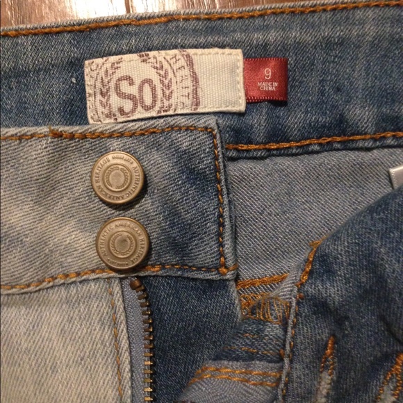 SO Jean Shorts - Picture 2 of 3